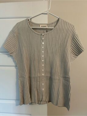 Polagram Ribbed Button-Front Short Sleeve Top in Light Beige